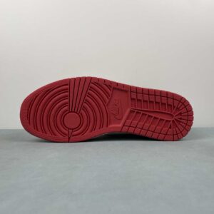 NIKE AIR JORDAN 1 LOW - Image 4